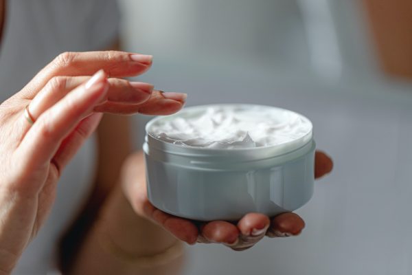 Choose the Right Packaging for Your Cosmetics