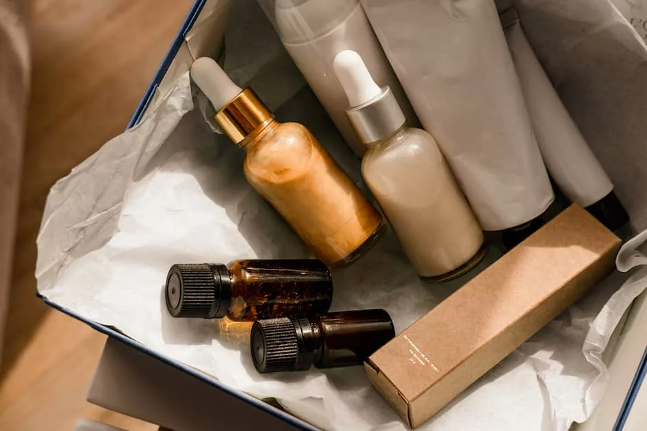 Right Packaging for Cosmetic Serum Samples